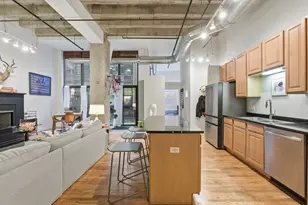 1645 W Ogden Ave, Chicago, IL 60612 - Photo 6