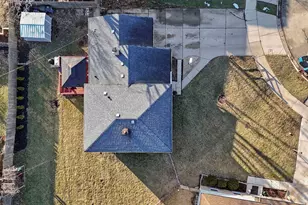 665 W Lake Manor Dr, Addison, IL 60101 - Photo 20