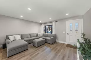 665 W Lake Manor Dr, Addison, IL 60101 - Photo 4