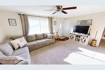 17 Greenlawn Drive, Kankakee, IL 60901 - Photo 4