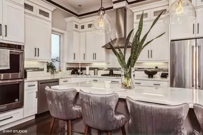 4730 S Champlain Avenue #3, Chicago, IL 60615 - Photo 6