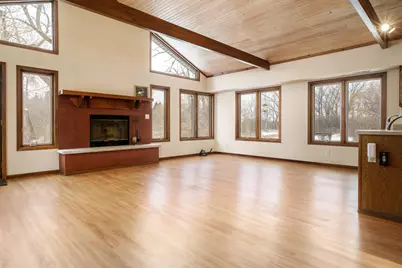 8087 Auburn Road, Winnebago, IL 61088 - Photo 4