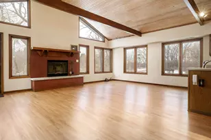 8087 Auburn Rd, Winnebago, IL 61088 - Photo 4