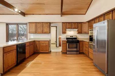 8087 Auburn Road, Winnebago, IL 61088 - Photo 10