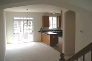 928 Charlton Ln, Naperville, IL 60563 - Photo 4