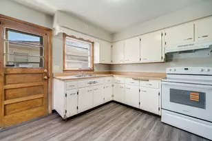 2328 Pierce Ave, Rockford, IL 61103 - Photo 10