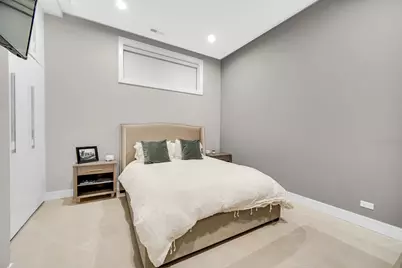 819 N Hoyne Avenue #1, Chicago, IL 60622 - Photo 18