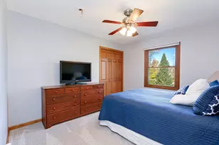 833 E Sterling Ave, West Chicago, IL 60185 - Photo 18