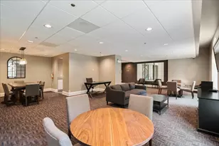 630 N State St, Chicago, IL 60654 - Photo 18