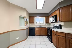 6421 Pershing Rd, Stickney, IL 60402 - Photo 10