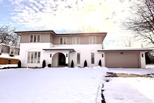 185 Cold Spring Rd, Barrington, IL 60010 - Photo 2