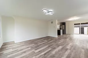 142 Jefferson St, Montgomery, IL 60538 - Photo 2