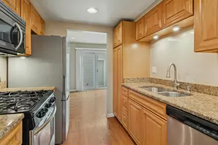 30W539 Fairway Dr, Naperville, IL 60563 - Photo 6