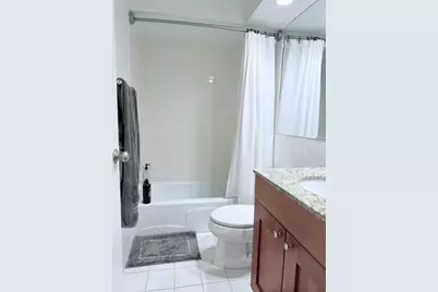 3033 N Sheridan Road #809, Chicago, IL 60657 - Photo 2