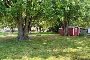 514 Garden Dr, Belvidere, IL 61008 - Photo 4