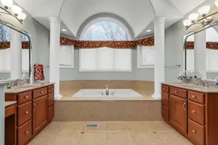 3111 Landore Dr, Naperville, IL 60564 - Photo 14