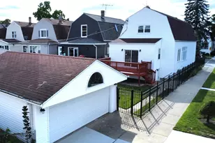 5657 N Parkside Ave, Chicago, IL 60646 - Photo 32