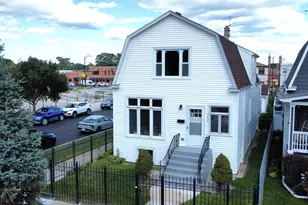 5657 N Parkside Ave, Chicago, IL 60646 - Photo 1