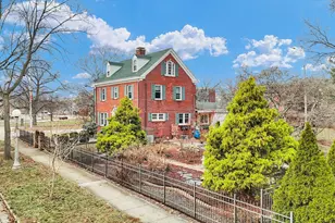 812 W Delaware Ave, Urbana, IL 61801 - Photo 80