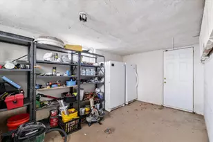 812 W Delaware Ave, Urbana, IL 61801 - Photo 48