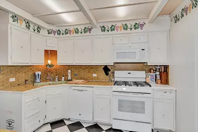 10609 S Hoyne Avenue, Chicago, IL 60643 - Photo 14