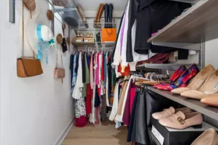 [Address not provided], Chicago, IL 60654 - Photo 14