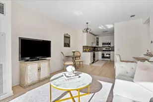 [Address not provided], Chicago, IL 60654 - Photo 6