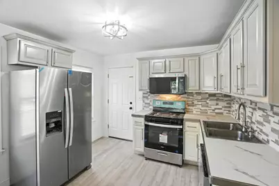 228 E 141st Street, Dolton, IL 60419 - Photo 10