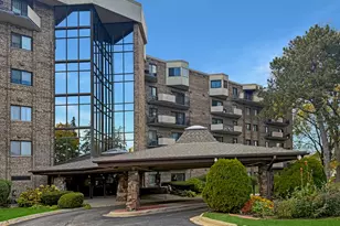 1243 E Baldwin Ln, Palatine, IL 60074 - Photo 1