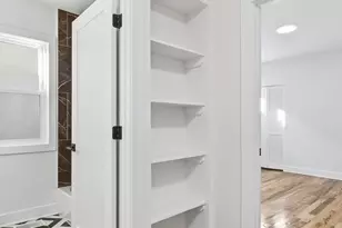 5525 W Berenice Ave, Chicago, IL 60641 - Photo 12