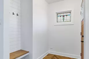 5525 W Berenice Ave, Chicago, IL 60641 - Photo 2