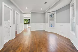 4251 N Lawndale Ave, Chicago, IL 60618 - Photo 2