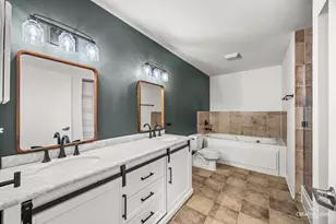 2327 W Wolfram St, Chicago, IL 60618 - Photo 14