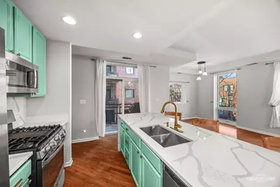 2327 W Wolfram Street #311, Chicago, IL 60618 - Photo 6