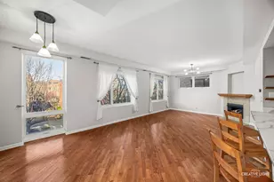 2327 W Wolfram St, Chicago, IL 60618 - Photo 4