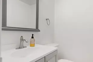 1414 W Sherwin Ave, Chicago, IL 60626 - Photo 18