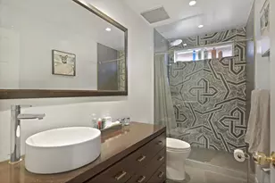 335 W Evergreen Ave, Chicago, IL 60610 - Photo 16