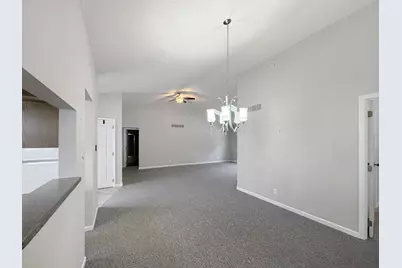 1020 Bertram Drive #17-1, Freeport, IL 61032 - Photo 10
