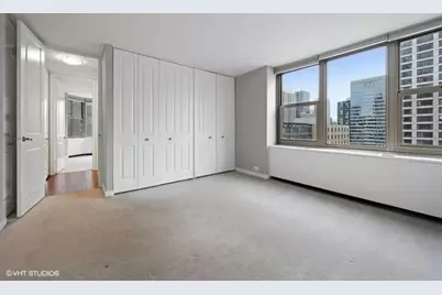 535 N Michigan Avenue #2401, Chicago, IL 60611 - Photo 8