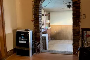 117 Clark St, Chenoa, IL 61726 - Photo 4