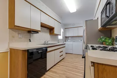 851 Crest Avenue, Elk Grove Village, IL 60007 - Photo 8