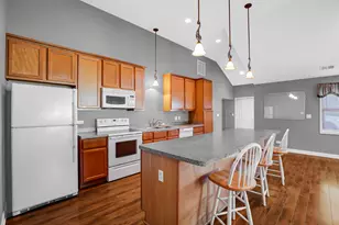 4320 W 99th Pl, Oak Lawn, IL 60453 - Photo 4