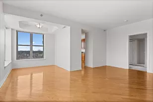 9360 Skokie Blvd, Skokie, IL 60077 - Photo 6