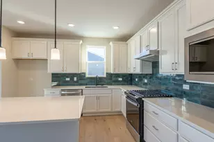 3262 Oak Creek Ln, Aurora, IL 60503 - Photo 8