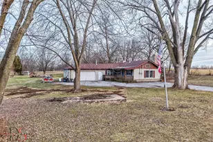 2726 E 2625th Rd, Marseilles, IL 61341 - Photo 2