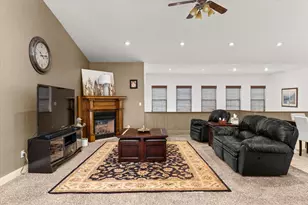 1 Arc St, Wenona, IL 61377 - Photo 6