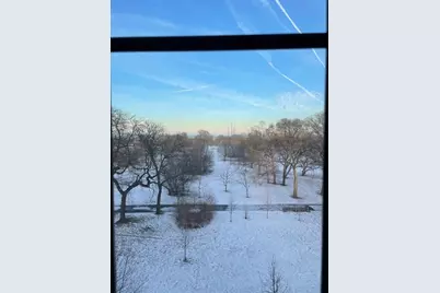 3017 E 78th Street #5D, Chicago, IL 60649 - Photo 4