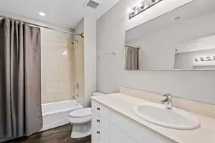 8 E Randolph St, Chicago, IL 60601 - Photo 12