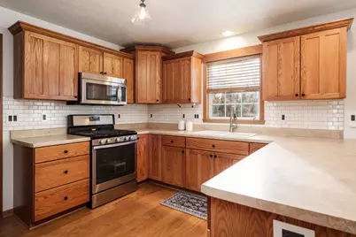 2501 Meadow View Lane, Rockford, IL 61102 - Photo 18