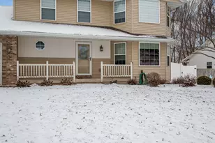 2501 Meadow View Ln, Rockford, IL 61102 - Photo 2